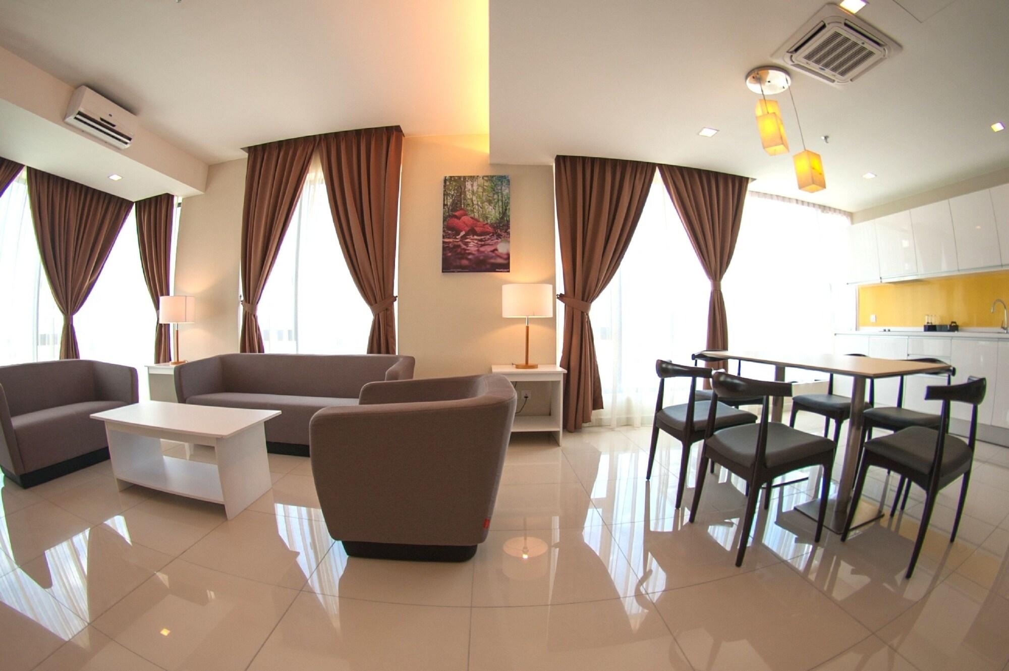 Sky Hotel Kota Kinabalu Buitenkant foto