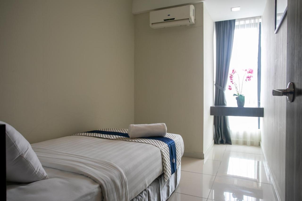 Sky Hotel Kota Kinabalu Buitenkant foto