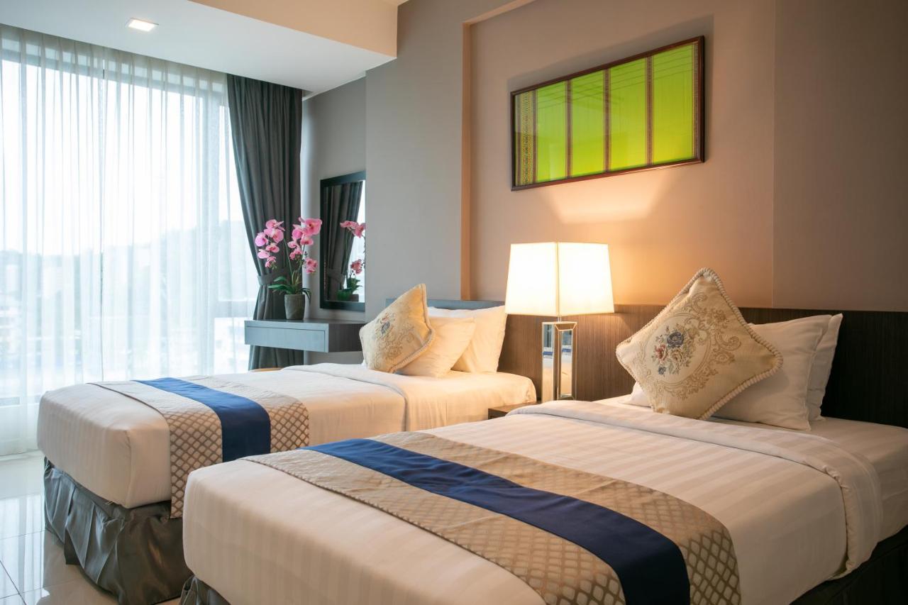 Sky Hotel Kota Kinabalu Buitenkant foto