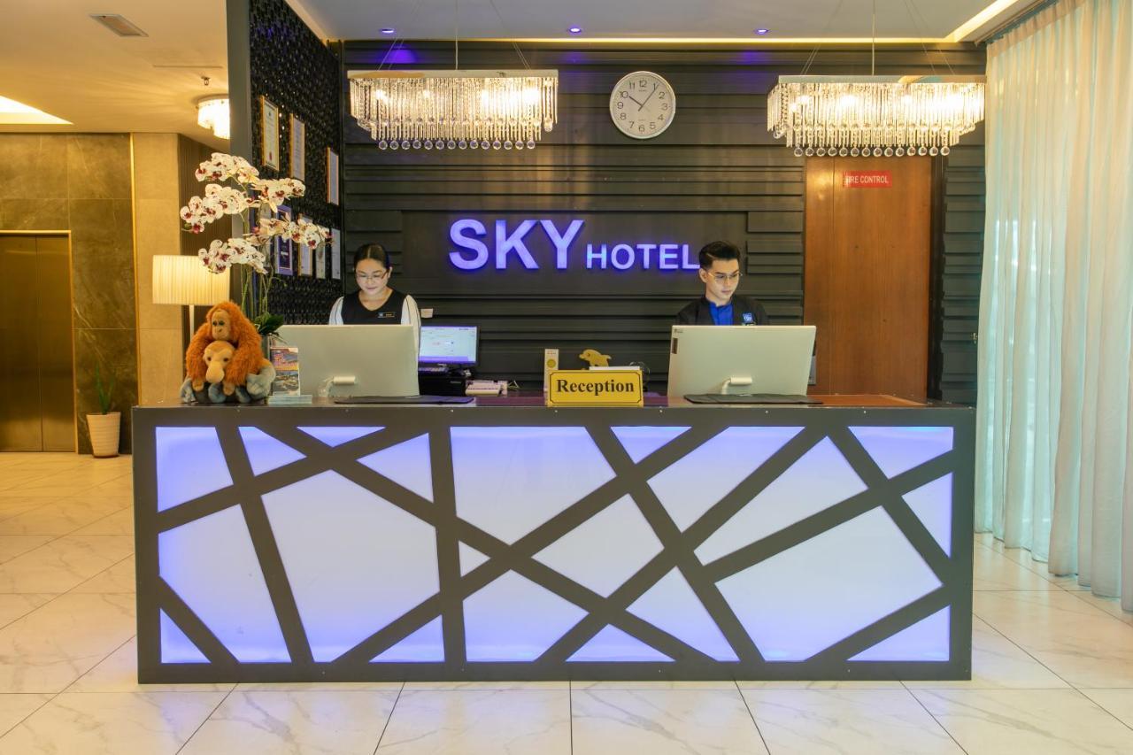 Sky Hotel Kota Kinabalu Buitenkant foto