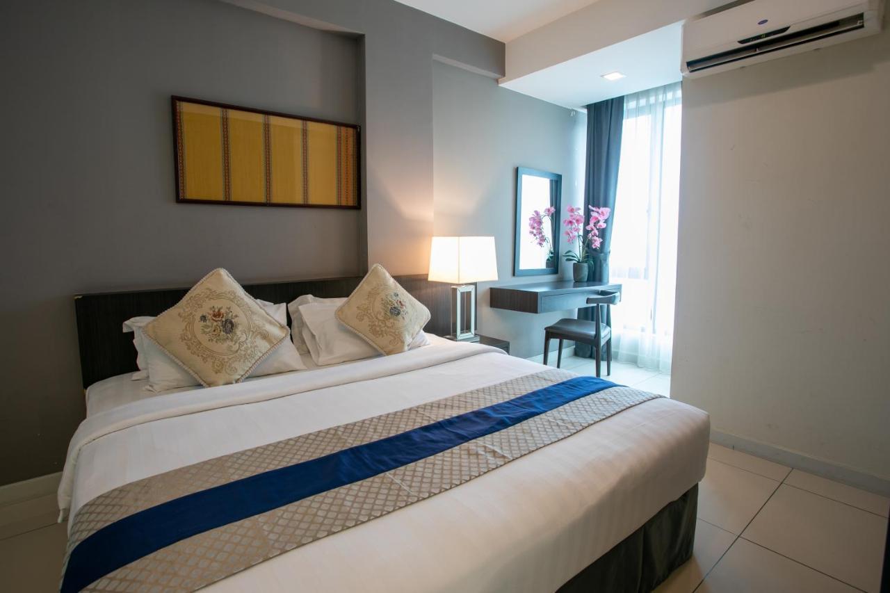 Sky Hotel Kota Kinabalu Buitenkant foto