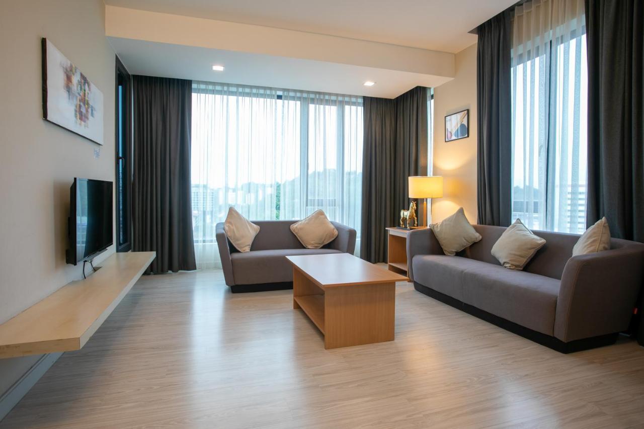 Sky Hotel Kota Kinabalu Buitenkant foto