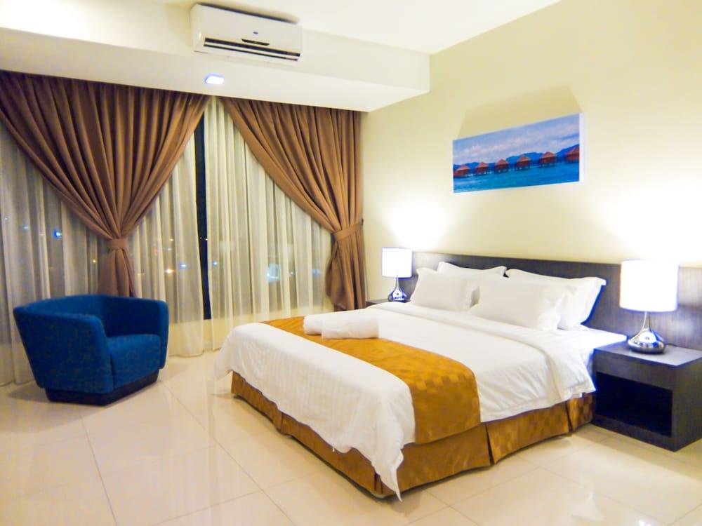 Sky Hotel Kota Kinabalu Buitenkant foto