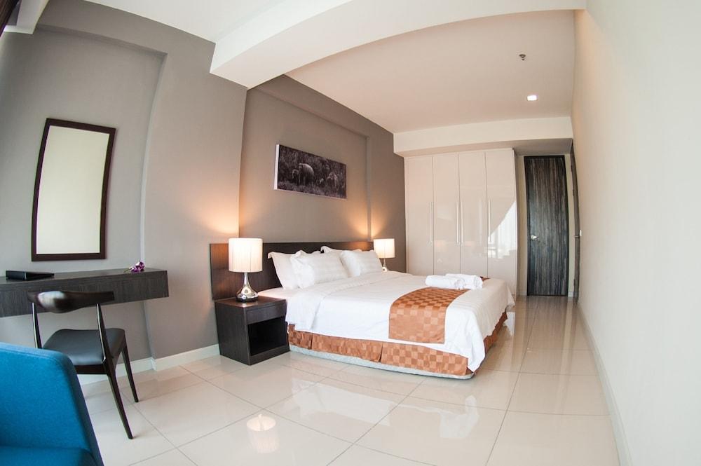 Sky Hotel Kota Kinabalu Buitenkant foto
