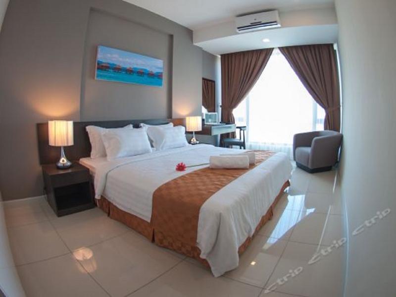 Sky Hotel Kota Kinabalu Buitenkant foto